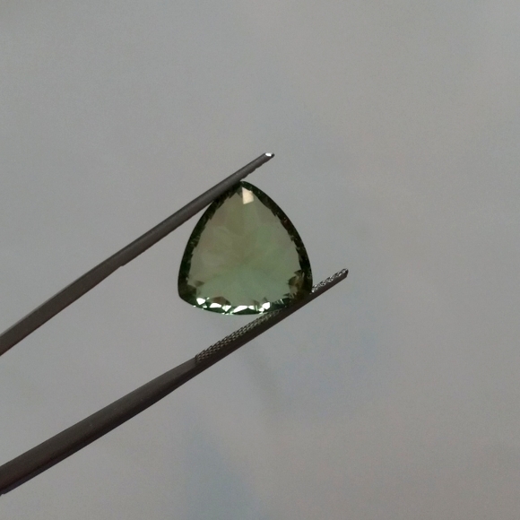 Three Emerald Envy Topaz Gemstones. - Picture 5 of 10